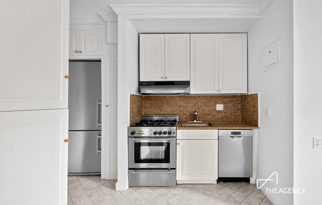 151 E 20 ST