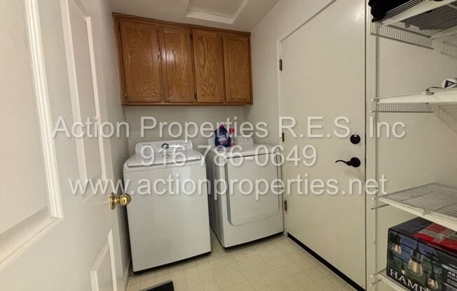 3 beds, 2 baths, $2,495