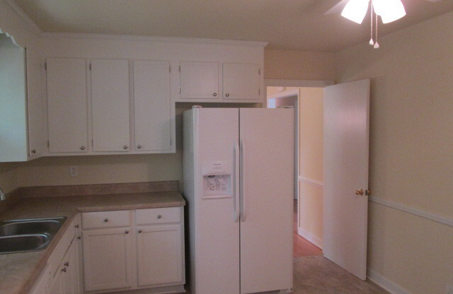 3 beds, 2 baths, $2,200