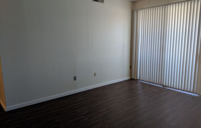 1 bed, 1 bath, 760 sqft, $1,200, Unit 329