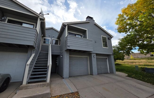 Amazing 1 Bed 1 Bath Condo With Stunning Mountain Views!!