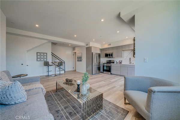 3 beds, 3 baths, 1,300 sqft, $3,499, Unit 301