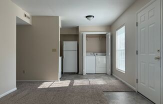 2 beds, 1 bath, $750, Unit 2017 Apt. A