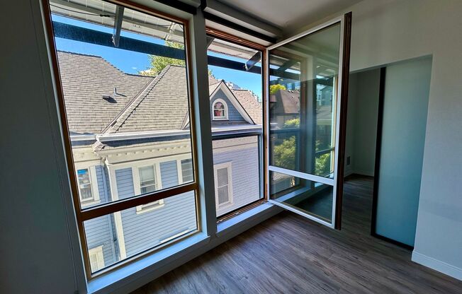 1 bed, 1 bath, 593 sqft, $2,150, Unit Unit 504