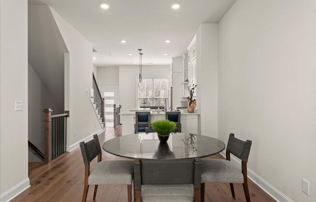 Gorgeous Fully Furnished 3 Bedroom Townhouse in Gated Community