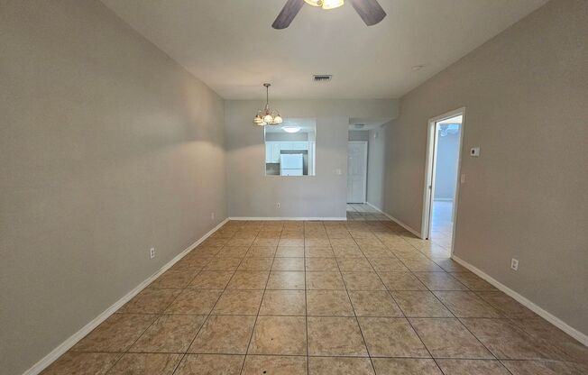 2 beds, 2 baths, 962 sqft, $1,495, Unit B