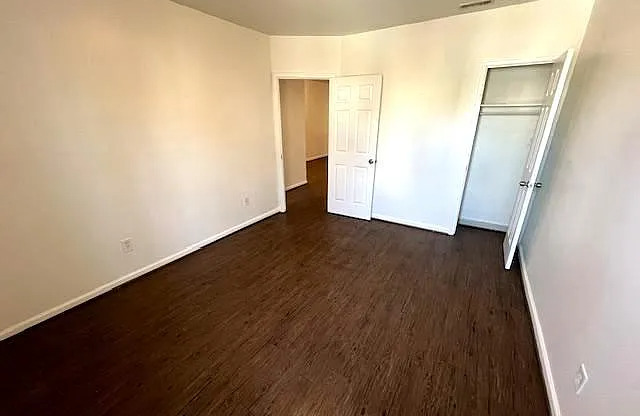 717 EUCLID ST NW
