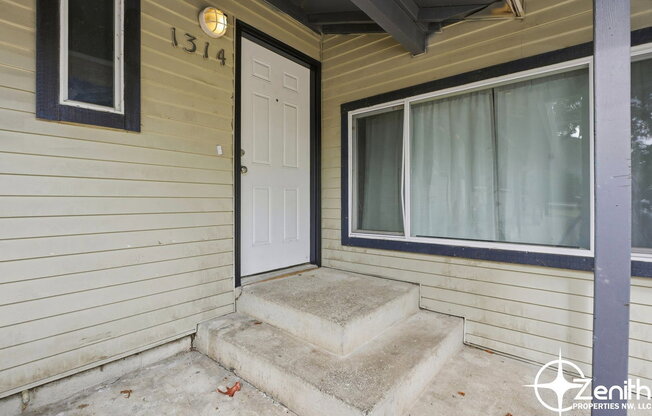 1310 E 32 ST