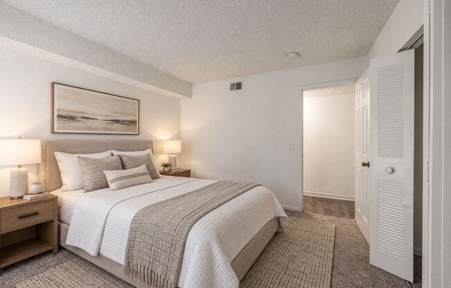 2 beds, 2 baths, 1,016 sqft, $1,195, Unit 2-13B