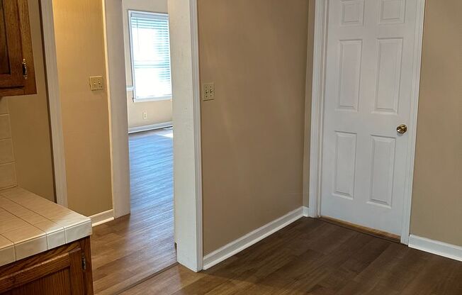 1 bed, 1 bath, $1,300