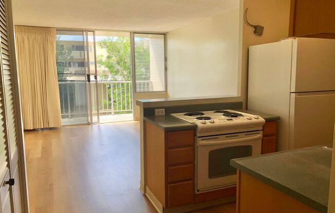Citron Villa, 1 bdrm, 1 bath, 1 covered pkg, w/d in unit, keyed lobby entrance with elevator