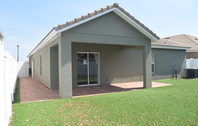 4 Bed 2 bath 2 car garage in a centrally located in Tradition's Victoria Parc a gated community