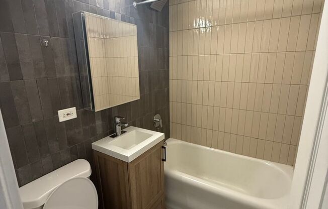 1 bed, 1 bath, 714 sqft, $2,642, Unit 1704