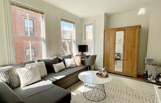 24 ANDERSON ST