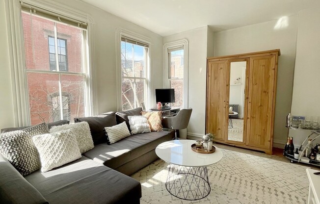 24 ANDERSON ST