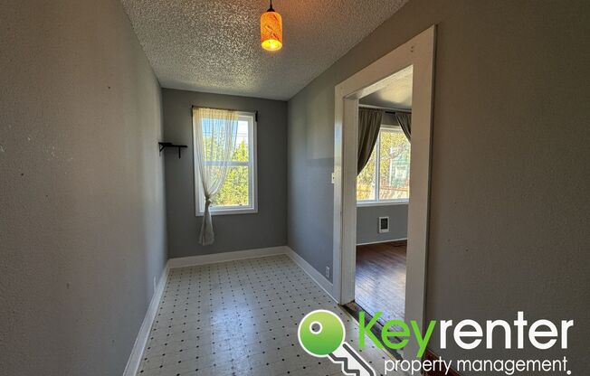 3 beds, 1 bath, $2,450