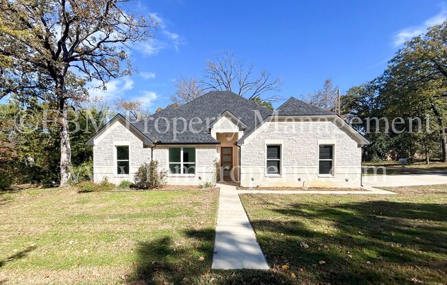 114 Dowdy Ln - Beautiful 4 bedroom, 2 bathroom home in Mabank, TX!