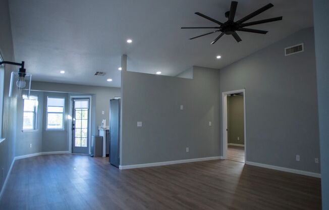 Three bedroom unit with community pool