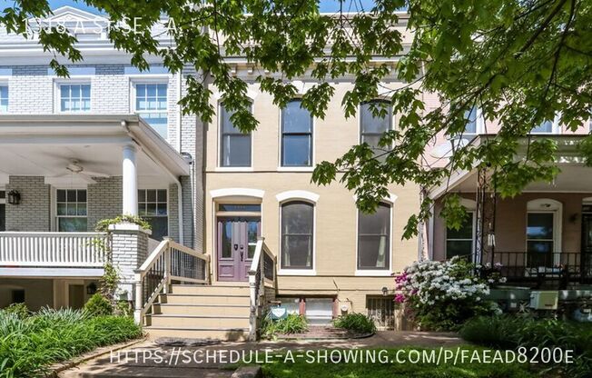 1318 A ST SE