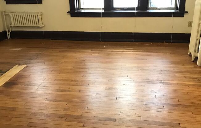 Studio, 1 bath, $775, Unit 106