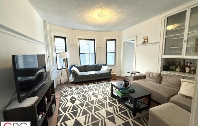 22 UNIVERSITY RD