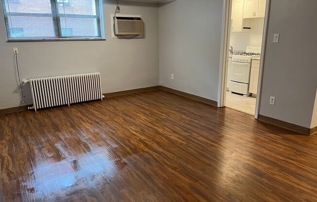 2 beds, 1 bath, 800 sqft, $1,520, Unit 6230 Fifth Ave. #A3-E