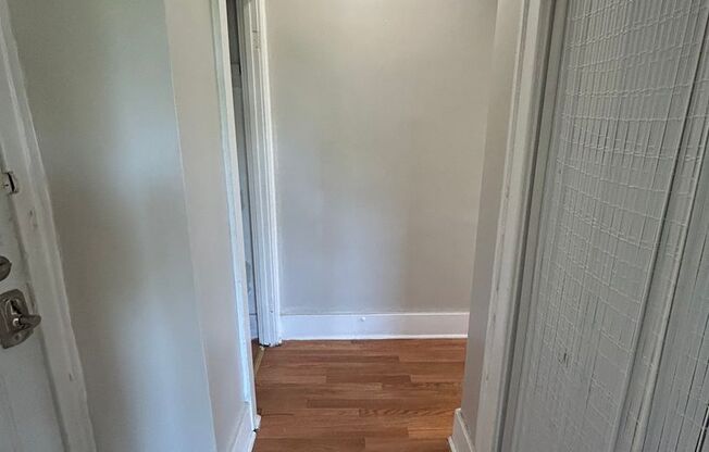 Updated 1 Bed 1 Bath near Midtown