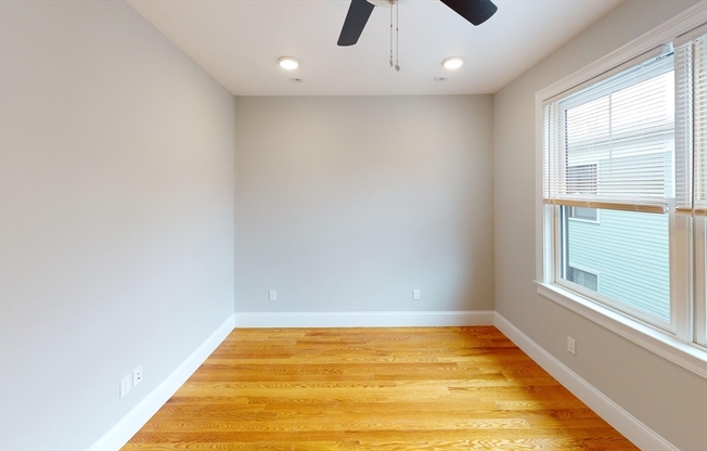 3 beds, 2.5 baths, 1,608 sqft, $4,000, Unit 12