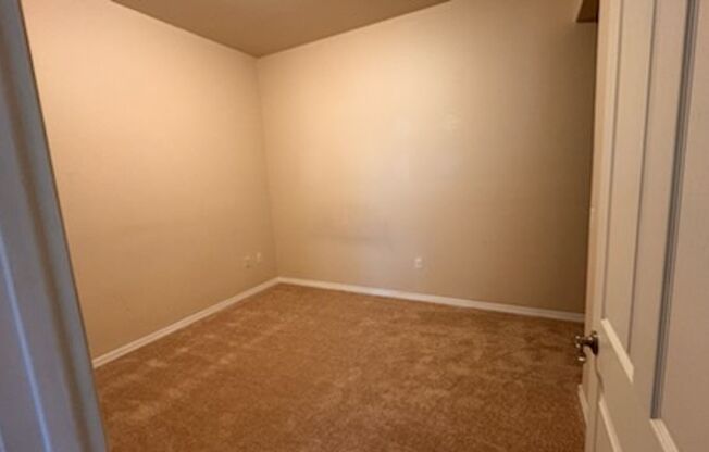 2 beds, 2 baths, $1,550, Unit #2003