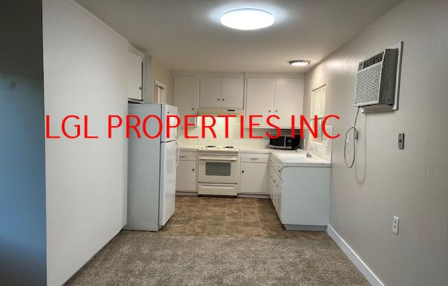 1 bed, 1 bath, 800 sqft, $1,250, Unit D