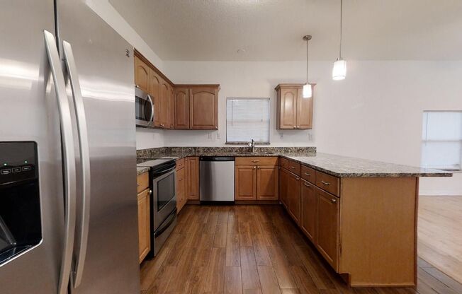 2 beds, 1 bath, $2,195, Unit UNIT B