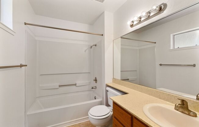 2 beds, 2 baths, 998 sqft, $1,980, Unit H138