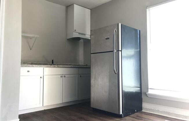 1 bed, 1 bath, 600 sqft, $749