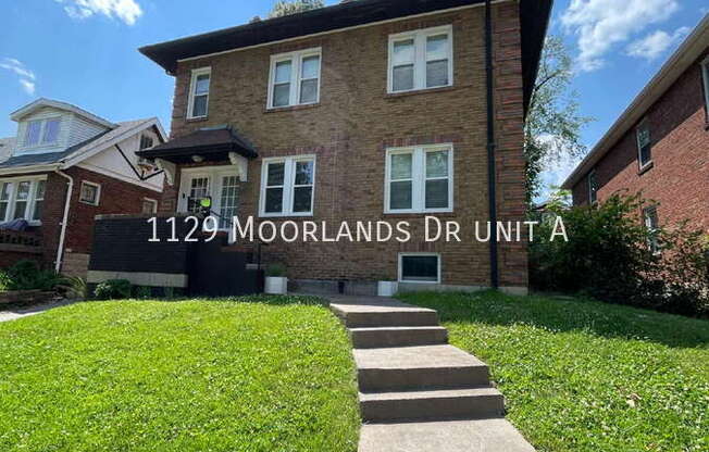 1129 MOORLANDS DR