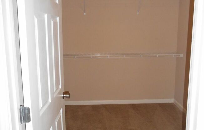 3 beds, 2 baths, 1,447 sqft, $1,524, Unit 0505