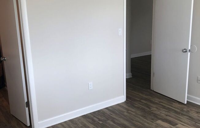1 bed, 1 bath, 650 sqft, $1,299, Unit 17