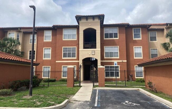 2 bd / 1 ba in Palms Club Community