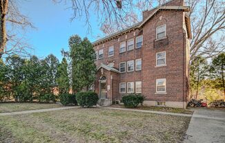 Arboretum Arms Apartments