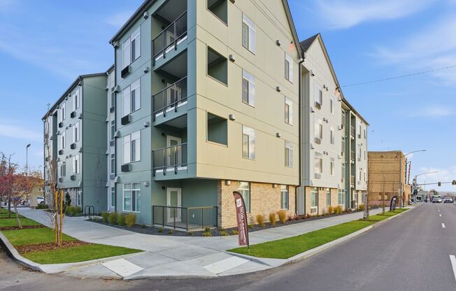 1 bed, 1 bath, 653 sqft, $1,450, Unit 210