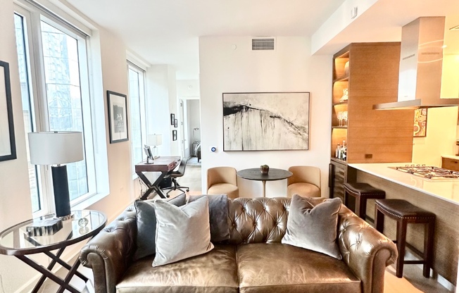 1 bed, 1 bath, $7,000, Unit 8B