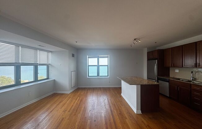 2 beds, 2 baths, $2,400, Unit 401