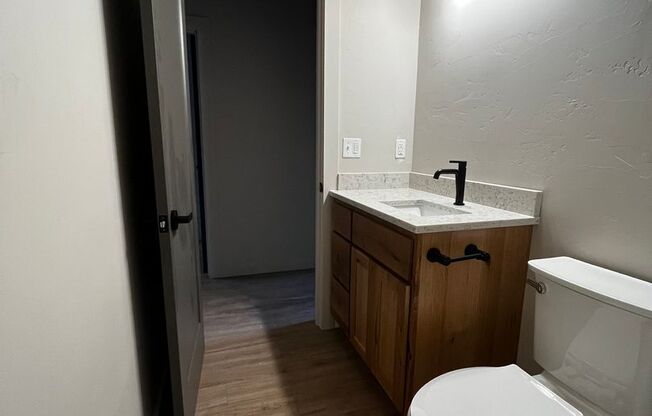 2 beds, 1 bath, 1,000 sqft, $1,650, Unit E