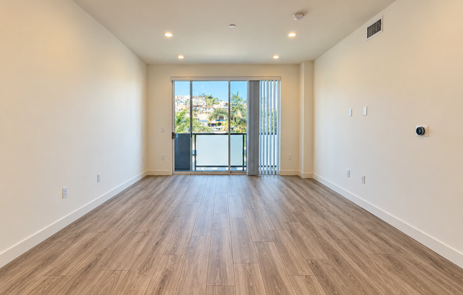 1 bed, 1 bath, 690 sqft, $3,300, Unit 408
