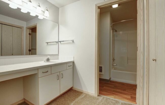 2 beds, 2.5 baths, 1,497 sqft, $2,020, Unit H41