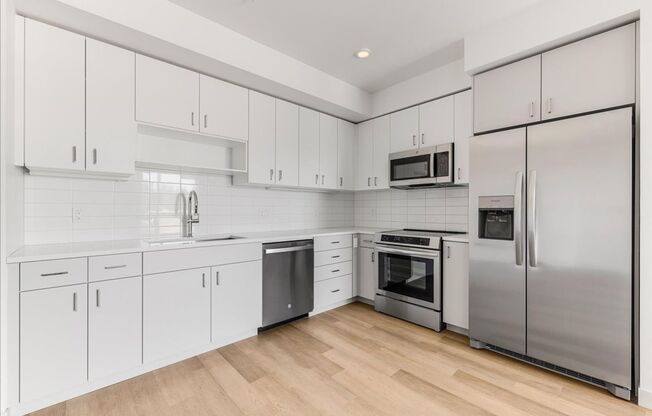2 beds, 2 baths, 950 sqft, $2,599, Unit 202