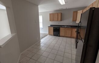 3 beds, 2 baths, $1,650