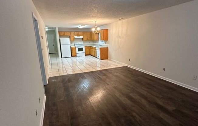 3 beds, 2 baths, $1,300, Unit 326 Tolbert Street