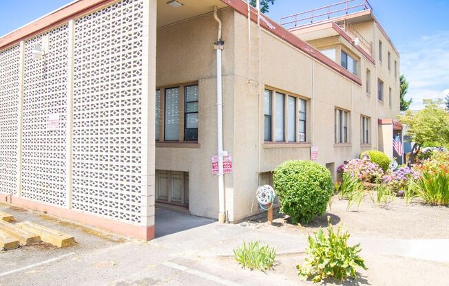 Tien Hong Duong Living Trust - 901 (Olympic Group - Silver)