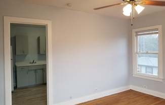 1 bed, 1 bath, 700 sqft, $850, Unit Unit 3