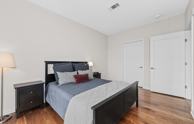 2 beds, 2 baths, 1,194 sqft, $4,000, Unit 417